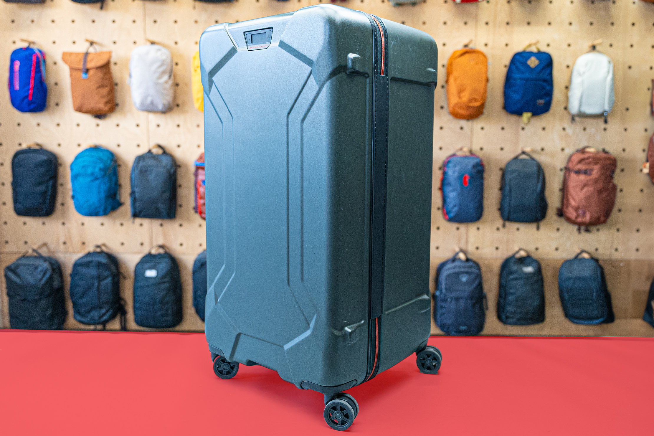 Weighing Carry-On Luggage Against Checked Bags – A Traveler