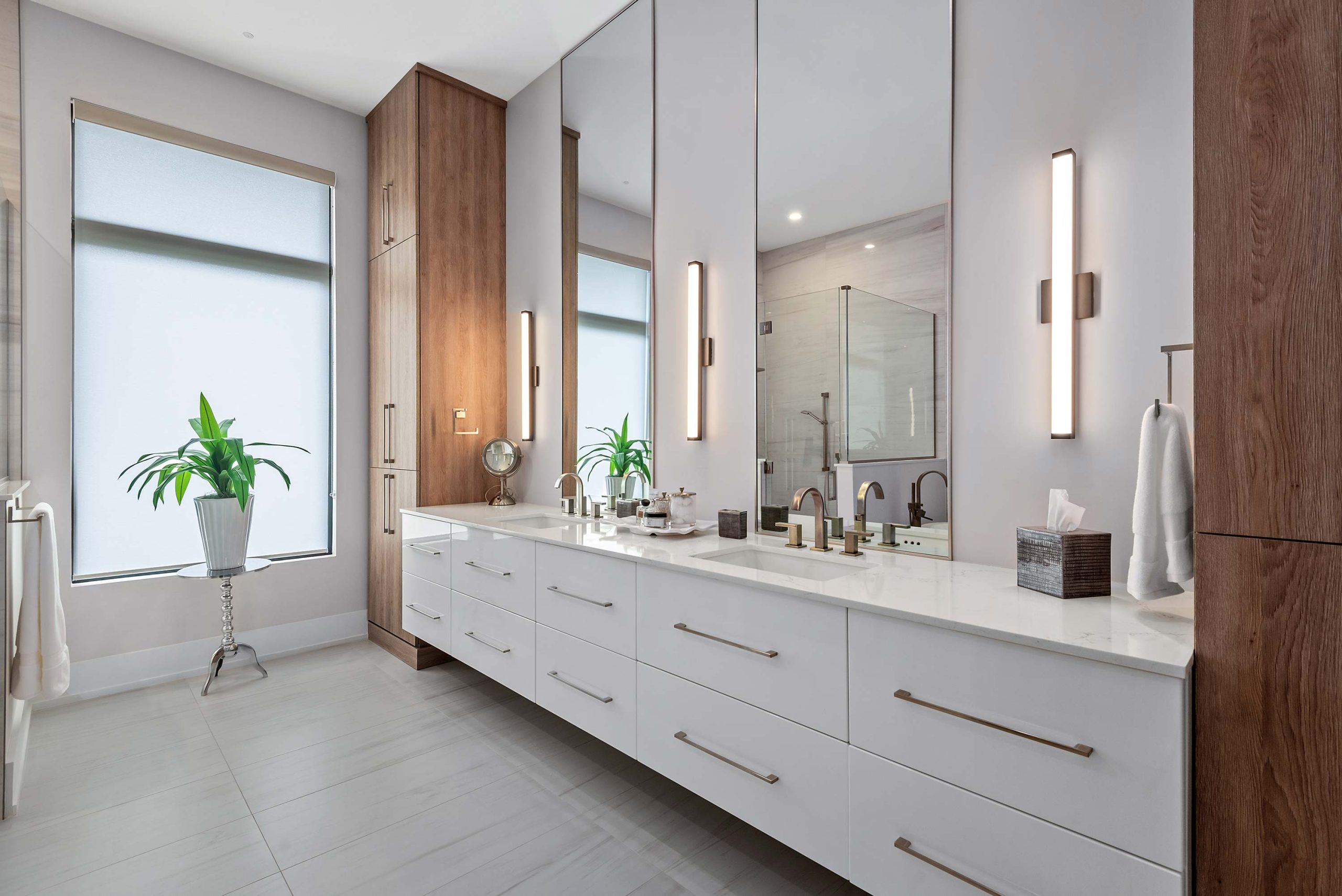 Bathroom Mirror Ideas - Best Choices for Every Space and Style
