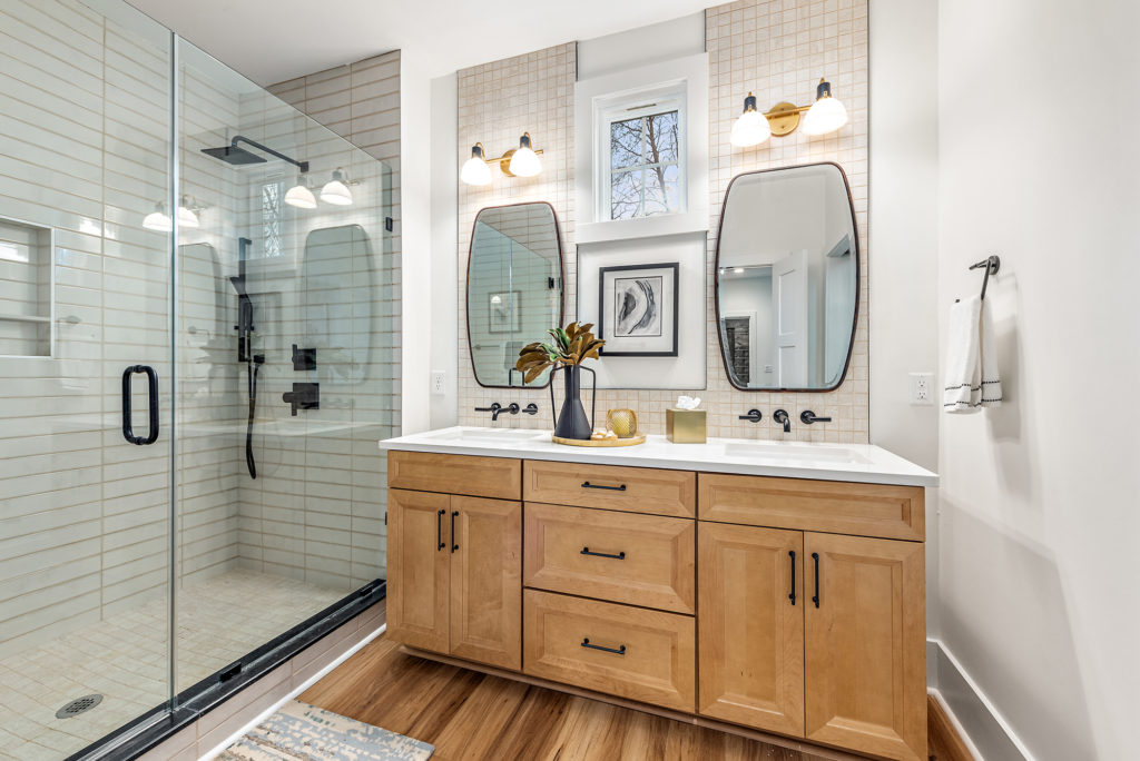 Bathroom Mirror Ideas - Best Choices for Every Space and Style