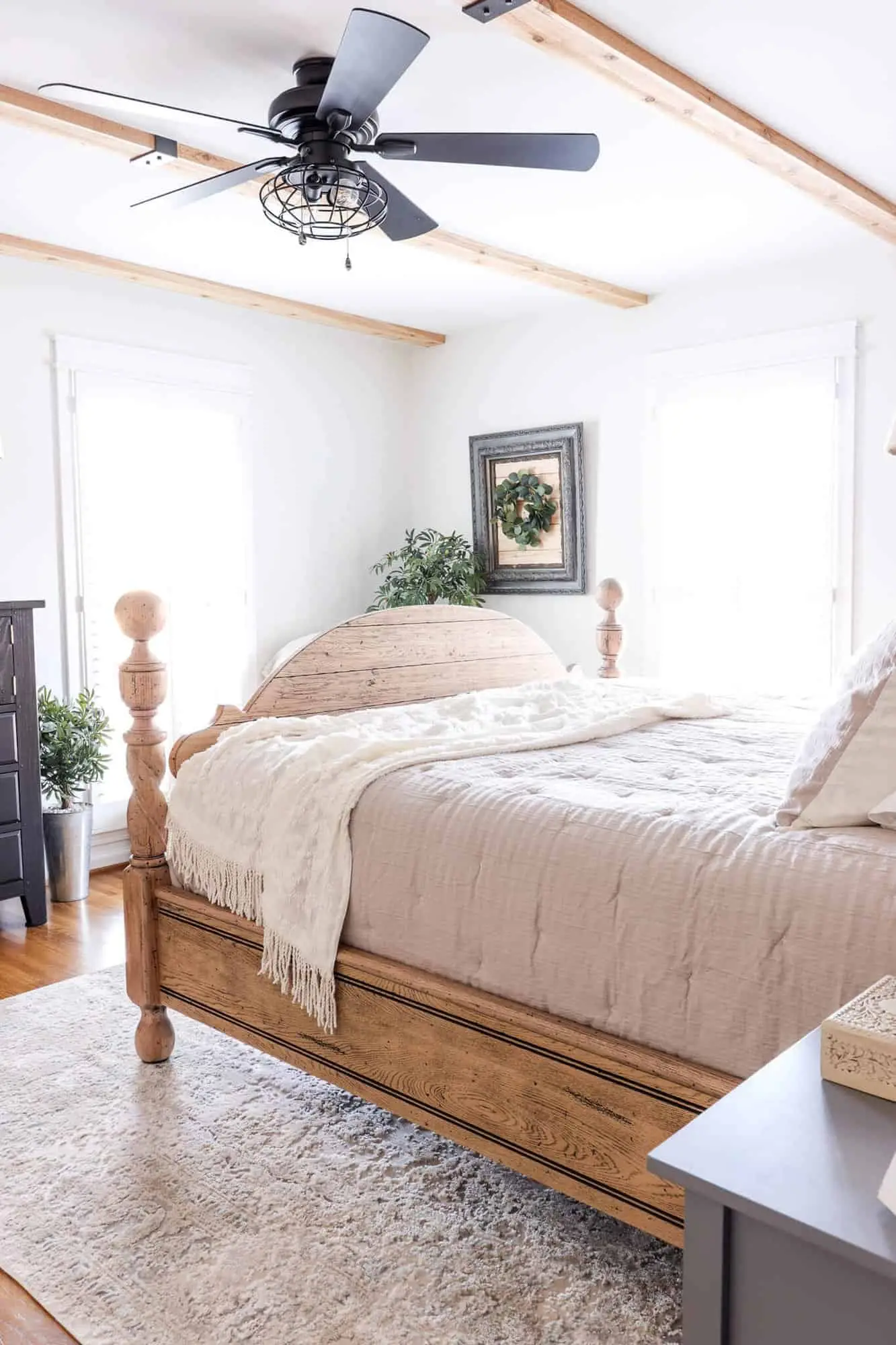 Creating an Affordable Cozy Winter Room Decor: A 2025 Guide